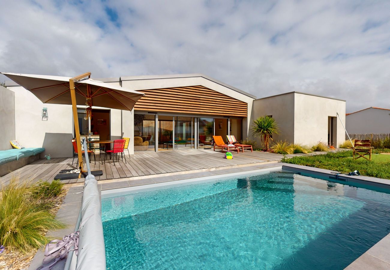 Villa à Saint-Gilles-Croix-de-Vie - Villa Etoilée avec piscine 8 personnes