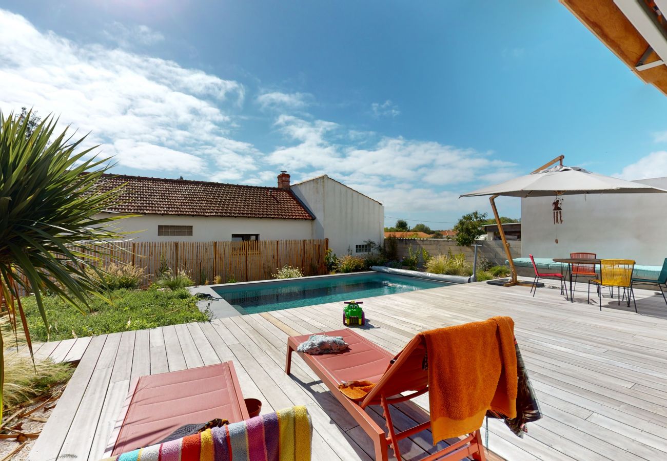 Villa à Saint-Gilles-Croix-de-Vie - Villa Etoilée avec piscine 8 personnes