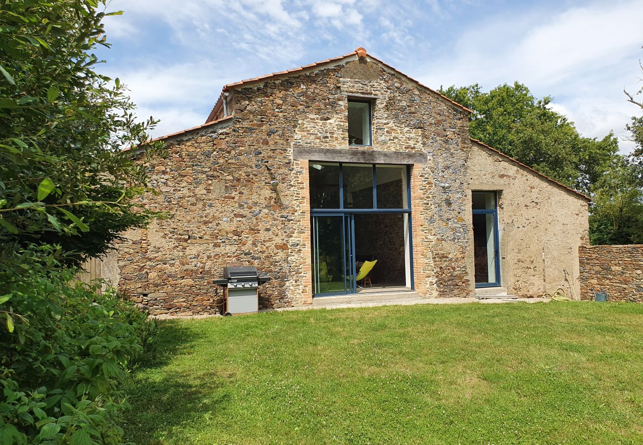 Maison à Saint-Julien-des-Landes - La Grange des Fragons